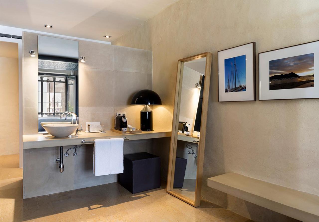 Eme Catedral Mercer Hotel Sevilla Eksteriør bilde Bathroom