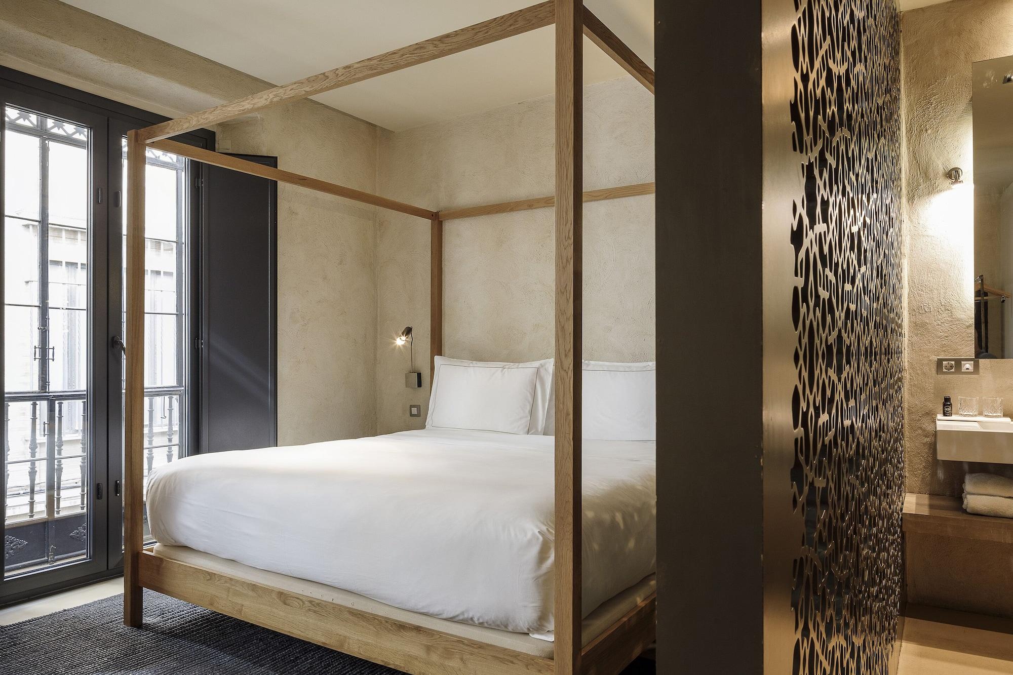 Eme Catedral Mercer Hotel Sevilla Eksteriør bilde A room at the hotel