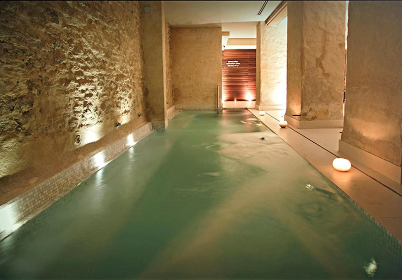 Eme Catedral Mercer Hotel Sevilla Eksteriør bilde A spa in Madrid, Spain