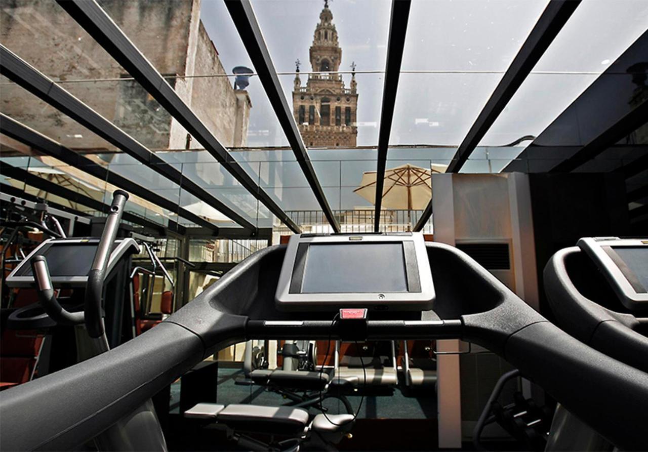 Eme Catedral Mercer Hotel Sevilla Eksteriør bilde The gym at the hotel