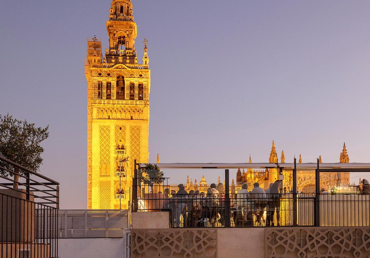 Eme Catedral Mercer Hotel Sevilla Eksteriør bilde The Giralda