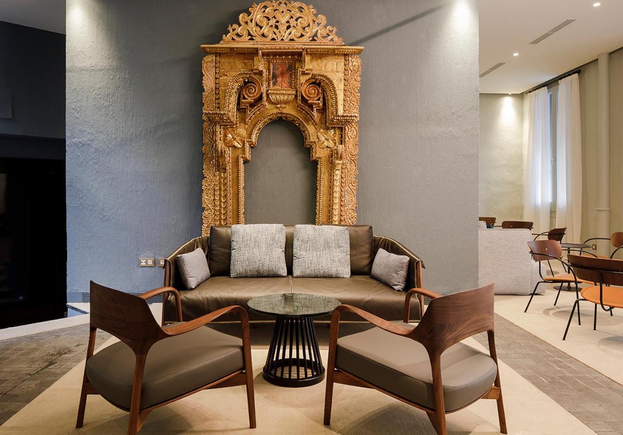 Eme Catedral Mercer Hotel Sevilla Eksteriør bilde The Library at The Park, New Delhi